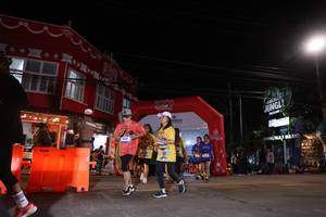 BIB: 4543
                            <button type="button" onclick="openModal(26233435)" class="btn btn-primary btn-sm float-right btn-popup" data-toggle="modal" data-target=".modal-high-quality">
                        <i class="fas fa-shopping-cart"></i> Add to Cart
                    </button>
                                            <button type="button" onclick="isThisMe(26233435, true)" class="btn btn-success btn-sm float-right btn-popup btn-isme hidden" data-toggle="tooltip" data-placement="bottom" title="นี่คือรูปของคุณใช่ไหม คลิกที่นี่เพื่อเอาเข้าอัลบั้ม">
                        <i class="fas fa-plus"></i> Add to album
                    </button>
                    <button type="button" onclick="isThisMe(26233435, false)" class="btn btn-warning btn-sm float-right btn-popup btn-isnotme hidden">
                        <i class="fas fa-ban"></i> Remove from album
                    </button>